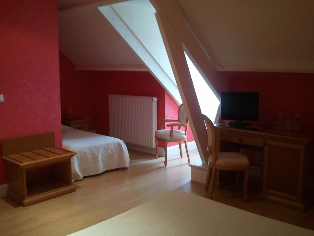 Hotel Chateau Sainte Marie Dompierre-sur-Charente Zimmer foto