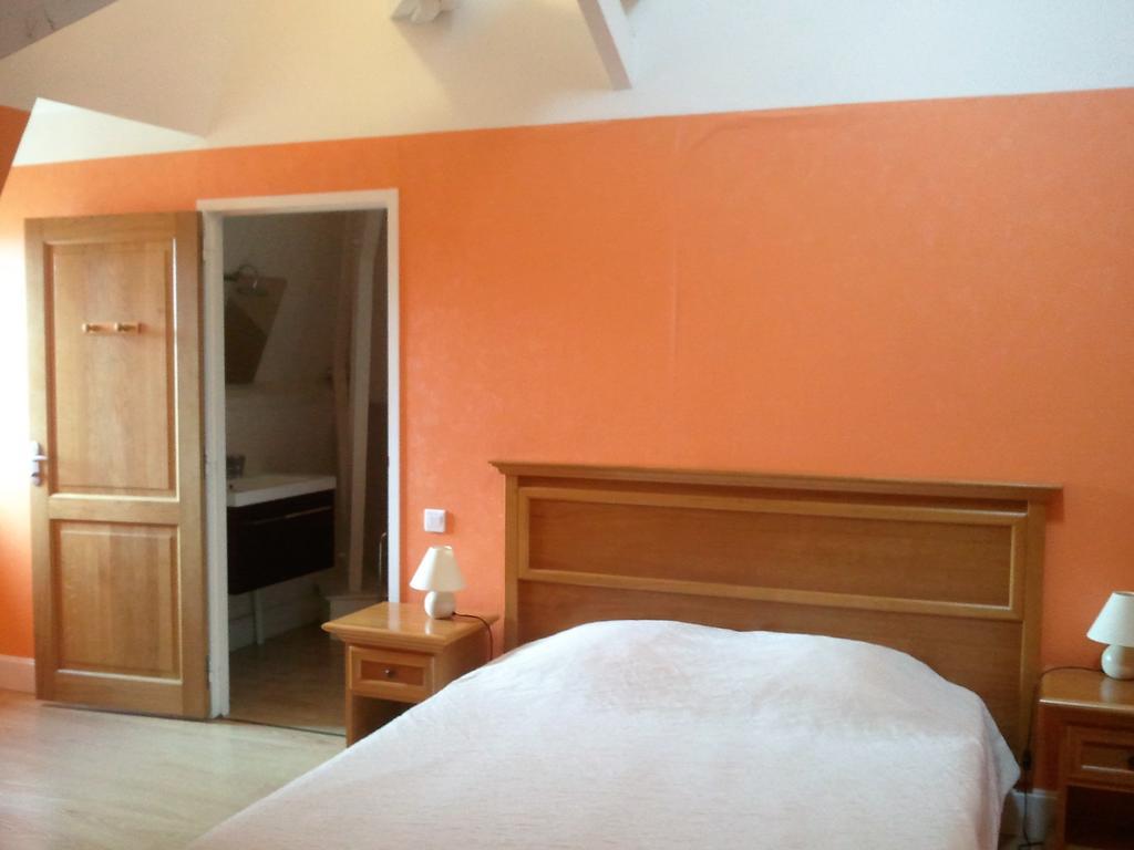 Hotel Chateau Sainte Marie Dompierre-sur-Charente Zimmer foto